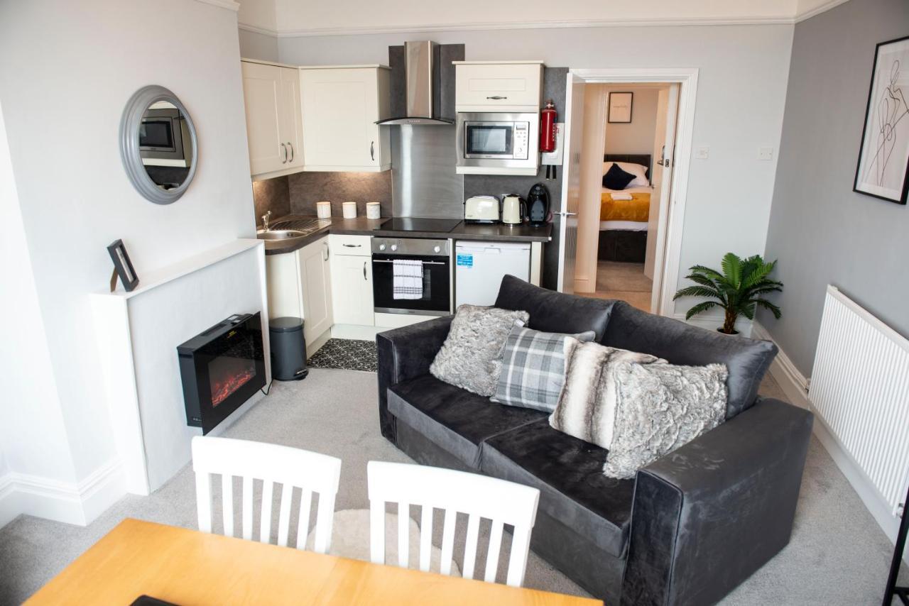 Charles Alexander Short Stay - Highcliffe Apartments Cleveleys Εξωτερικό φωτογραφία